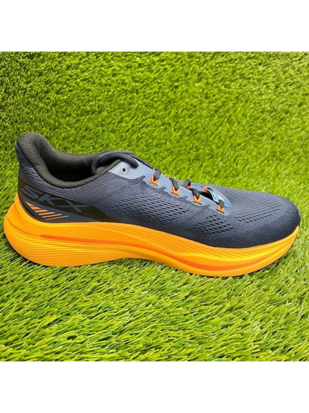 Skechers please review